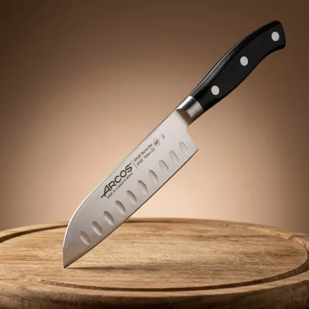 Santoku japán kés, 14 cm kovácsolt pengével, Arcos Riviera, fekete szegecselt nyéllel