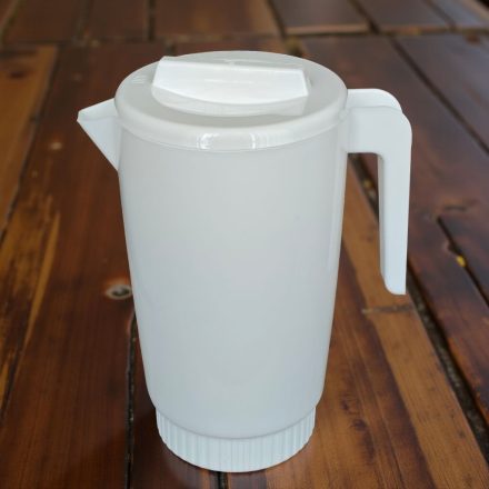 Kancsó tetővel, 2 l, erős műanyag, fehér