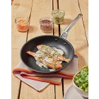 Serpenyő nyéllel és füllel, 32 cm, tapadásmentes, de Buyer