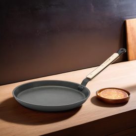   Palacsintasütő bükkfa nyéllel, 26 cm, tapadásmentes, de Buyer