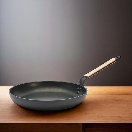 Serpenyő bükkfanyéllel, 32 cm, tapadásmentes, de Buyer
