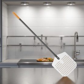 Pizzalapát, perforált, 132×30,5 cm, alumínium