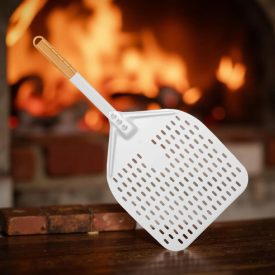 Pizzalapát, rövid nyél, perforált, 66×30 cm, alumínium