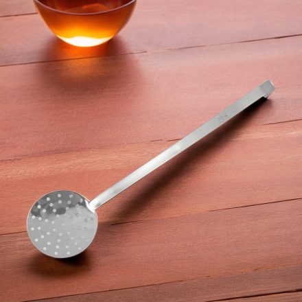 Szűrőkanál, kerek, nyélhossz.: 31 cm, átmérő: 10 cm, rozsdamentes