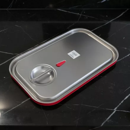 GN 1/1 fedő szilikontömítéssel, rozsdamentes, Pujadas