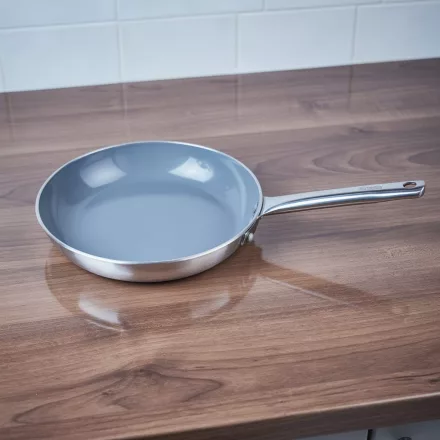 Alumíniumserpenyő, 24 cm, kerámia tapadásmentes bevonat, indukciós, Pujadas