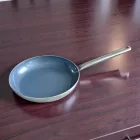 Alumíniumserpenyő, 32 cm, kerámia tapadásmentes bevonat, indukciós, Pujadas