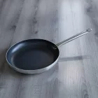 Alumíniumserpenyő, 36 cm, tapadásmentes, rm nyéllel, indukciós, Pujadas