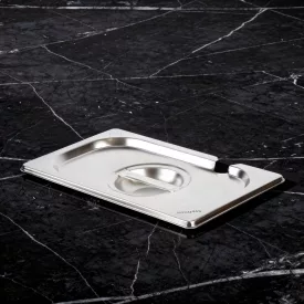 GN 1/4 fedő kanálkivágással, rozsdamentes