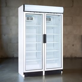 Két üvegajtós, felépítményes hűtővitrin 2×345 liter