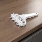 Tésztalyukasztó, tüskés, 13 cm, műanyag