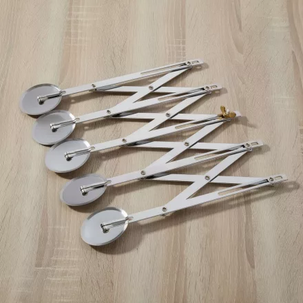 Tésztavágó, süteményosztó, 5 kerék, sima, rozsdamentes