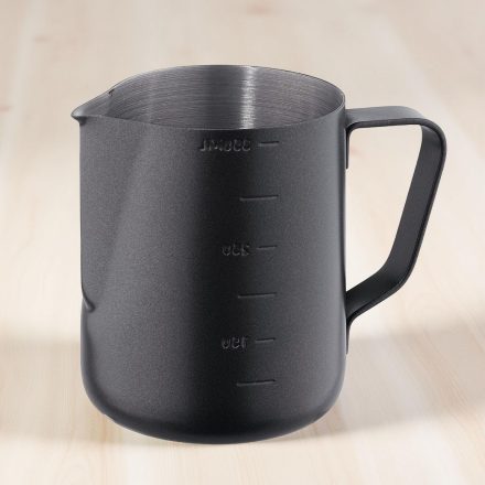Mérőkancsó, 600 ml, tapadásmentes külső bevonat, rozsdamentes