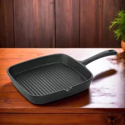 Grill serpenyő, 22×22×3,5 cm, bordázott, öntöttvas