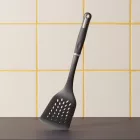 Fordítólapát, perforált, 35,3 cm, gumírozott nyél, Let's Cook