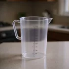 Mérőkancsó, 5 liter, kék skála, polipropilén