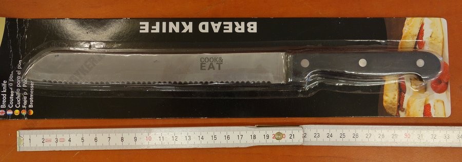 Kenyérvágó kés, 20 cm penge